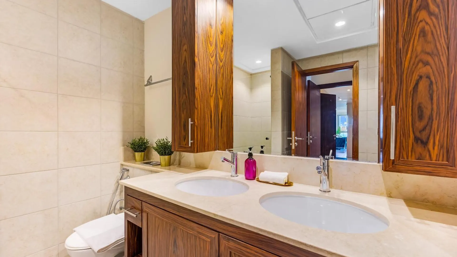 Durrani Homes - Modern Living 3Br With Burj Khalifa And Fountain View - Third Room Without Partition Dubai Apartment