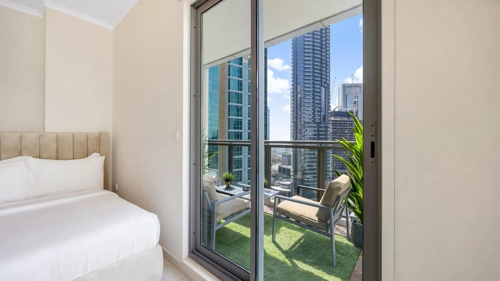 Durrani Homes - Modern Living 3Br With Burj Khalifa And Fountain View - Third Room Without Partition Dubai 0*,